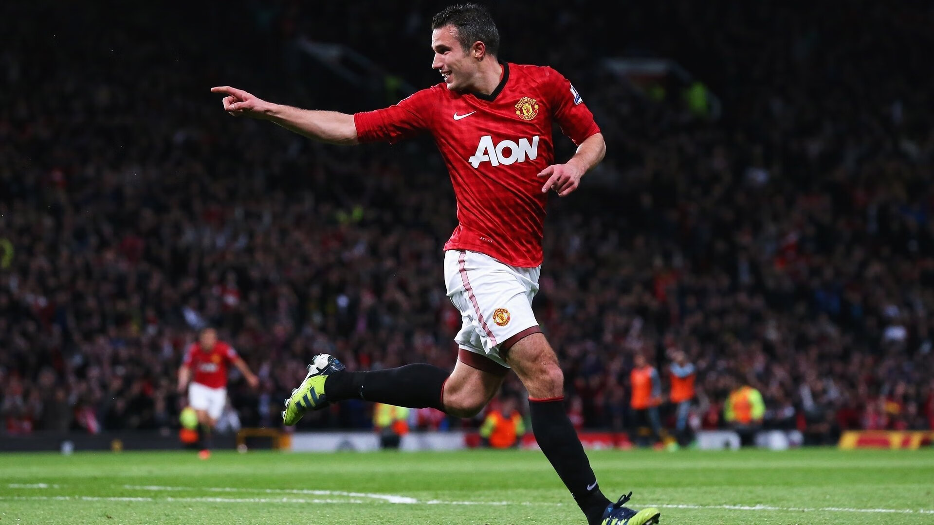 亚洲一哥!踢疯了,12场10球!,亚洲一哥是谁